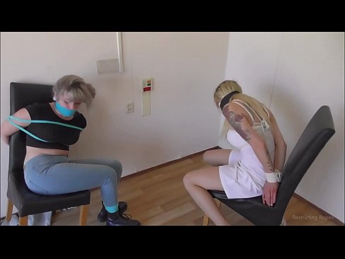 ❤️ Ulikhoboka / ubotshwe kwaye uvale umlomo / intombazana ekubandezelekeni Amahule kuthi xh.porn-mz.ru